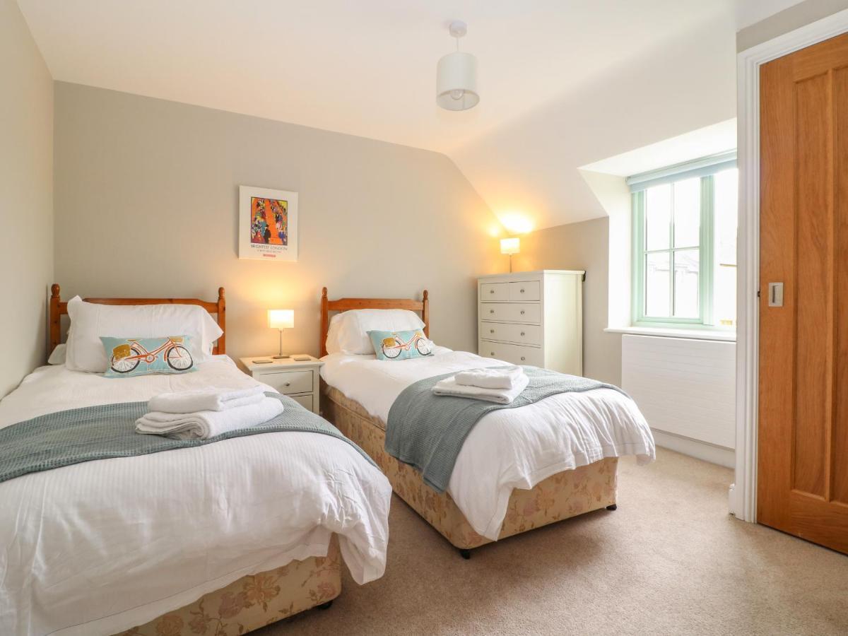 Villa 9 Windrush Heights Burford Exterior foto