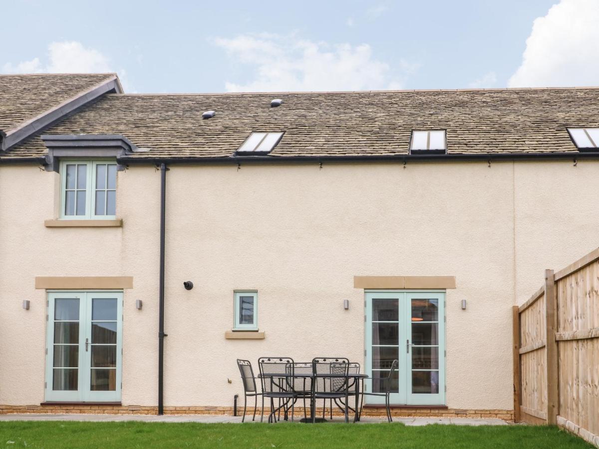 Villa 9 Windrush Heights Burford Exterior foto